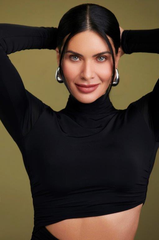 Mona Santana - Front Management