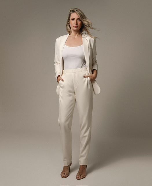 Samantha Szczerb - Front Management