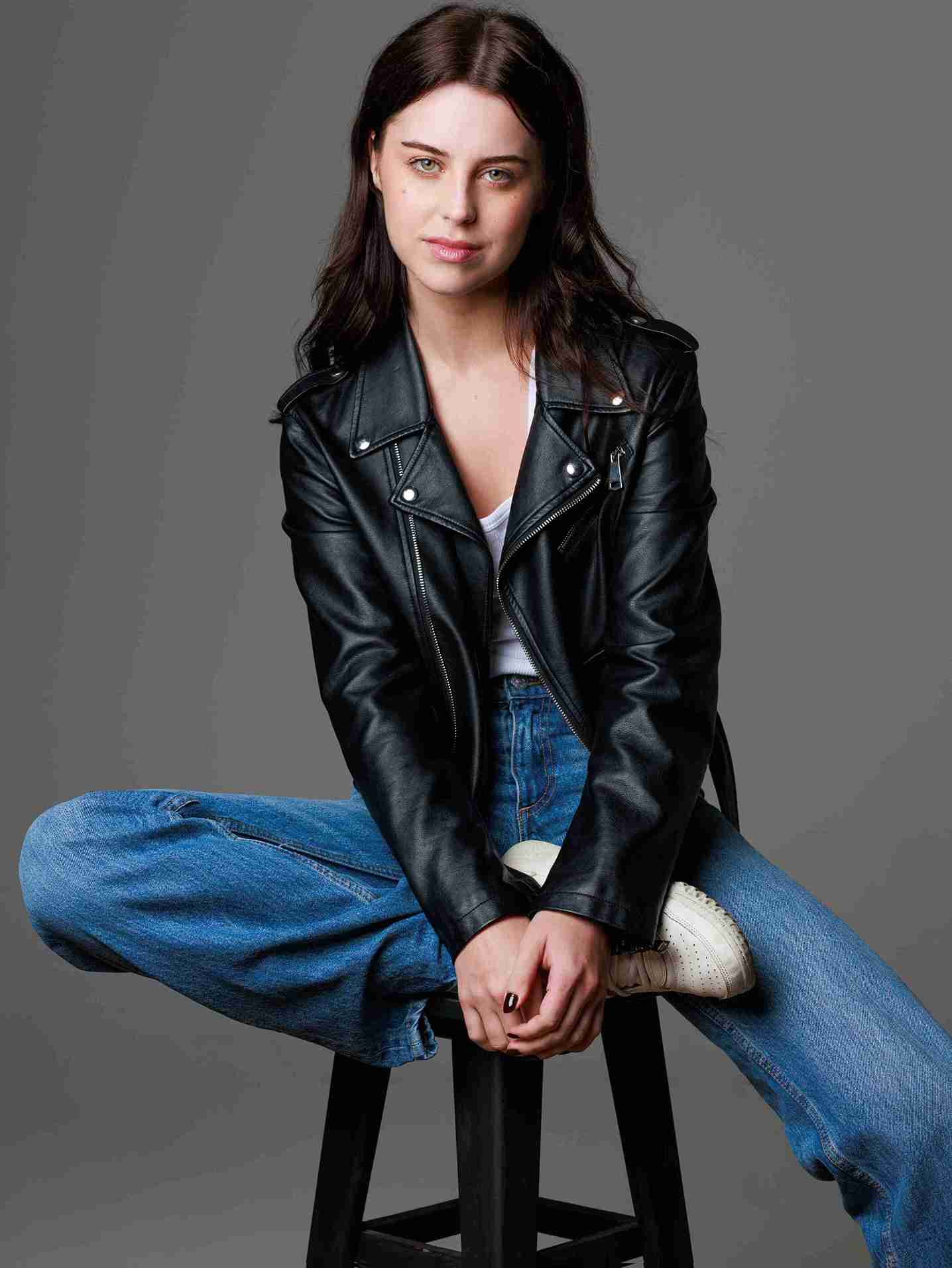 Samara Czapla - Front Management