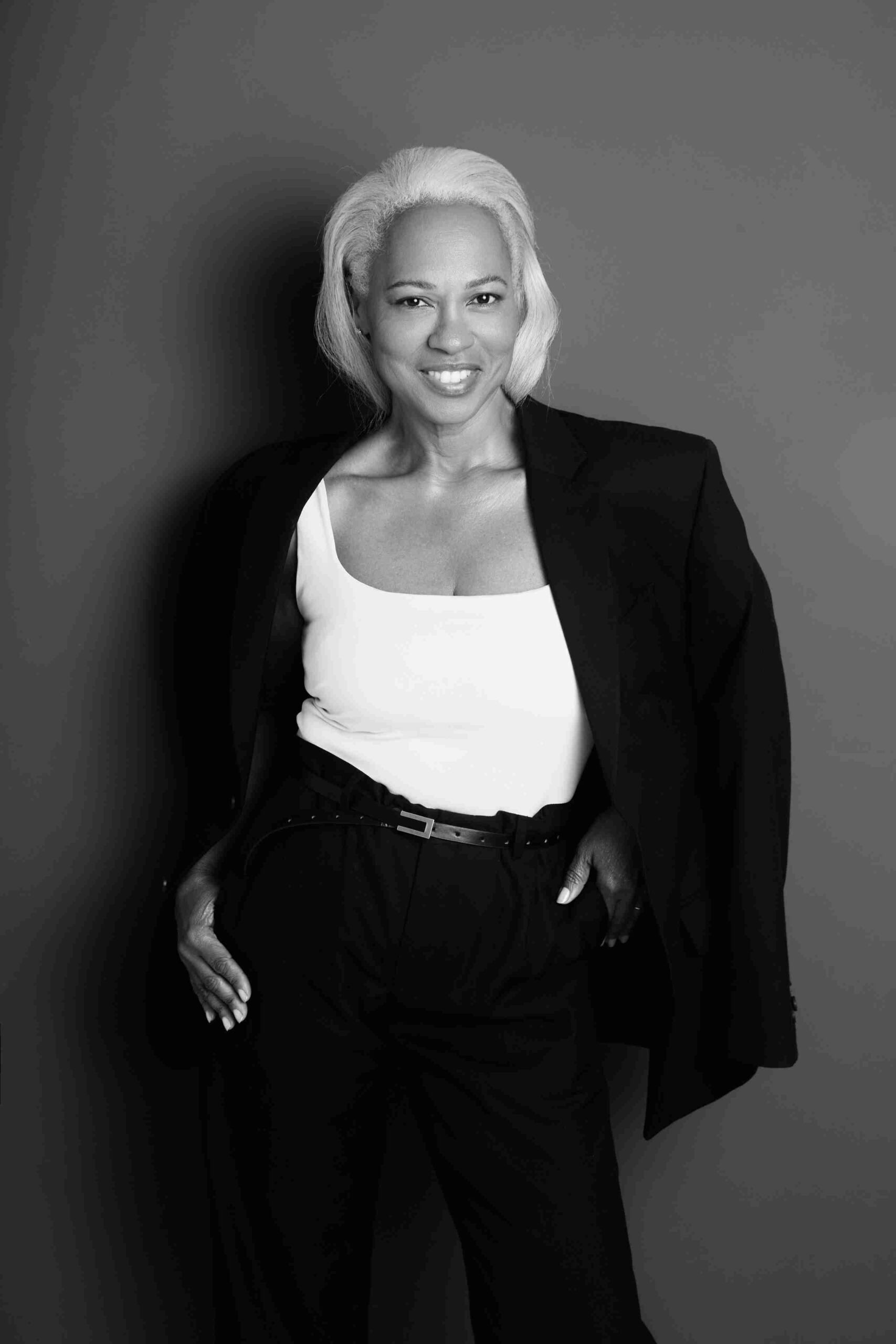 Selma Brandão - Front Management