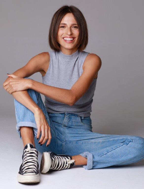 Tassia Leite - Front Management