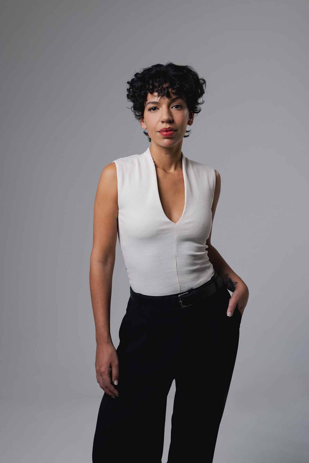 Thaina Gallo - Front Management