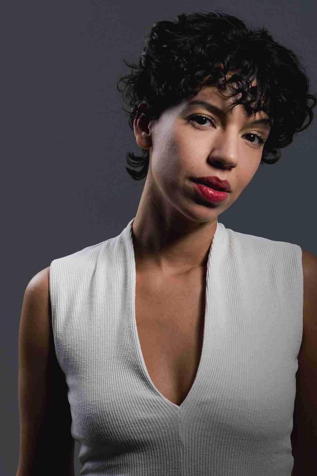 Thaina Gallo - Front Management