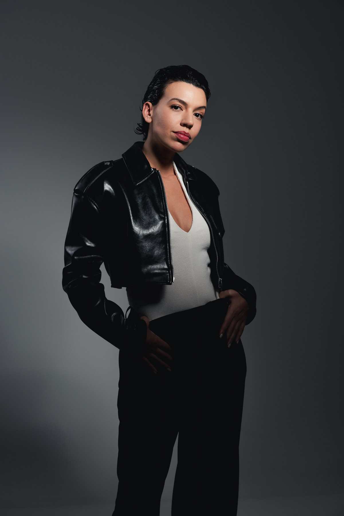 Thaina Gallo - Front Management