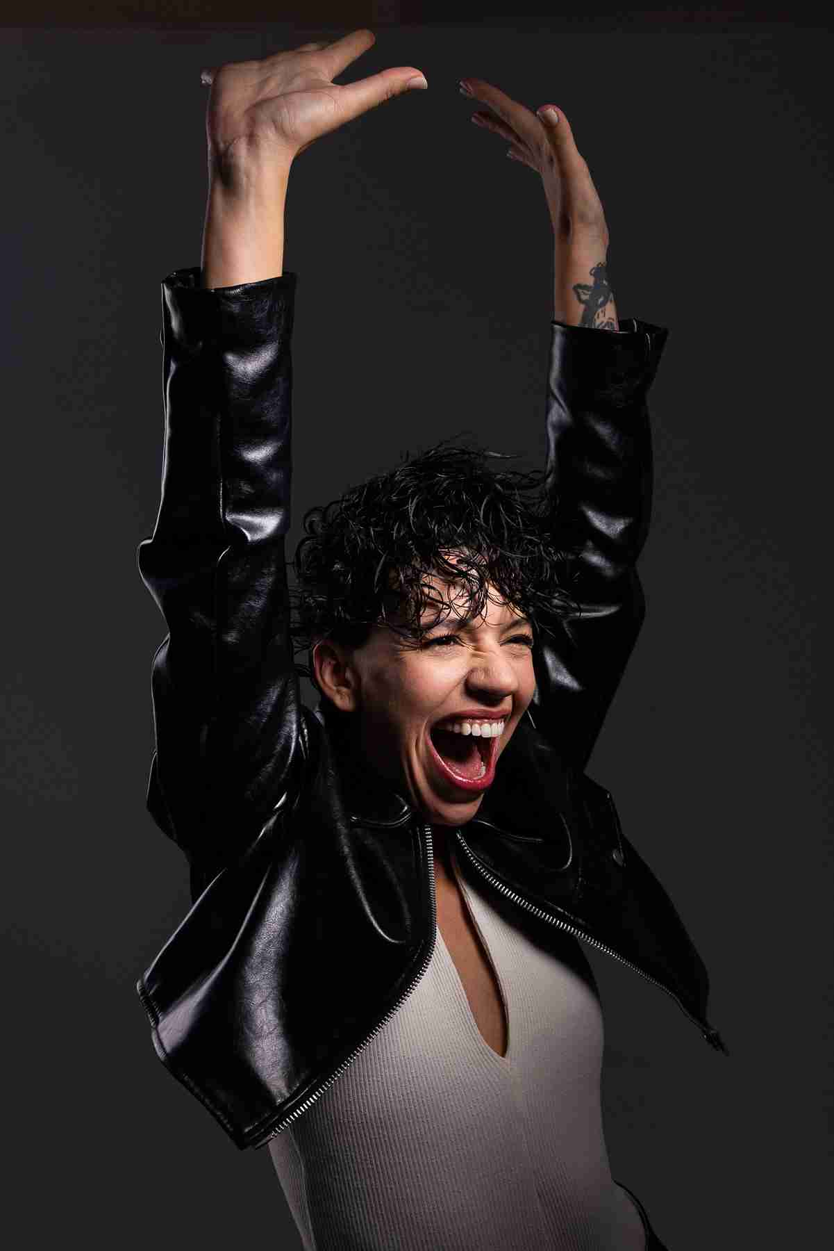 Thaina Gallo - Front Management