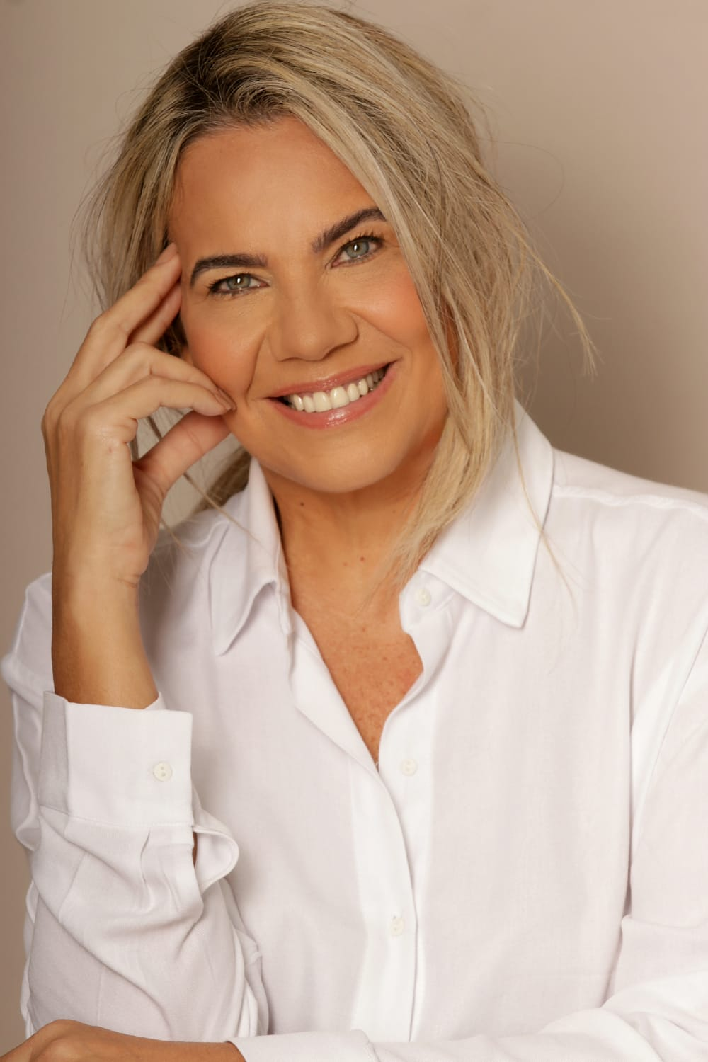 Verônica Rabello - Front Management