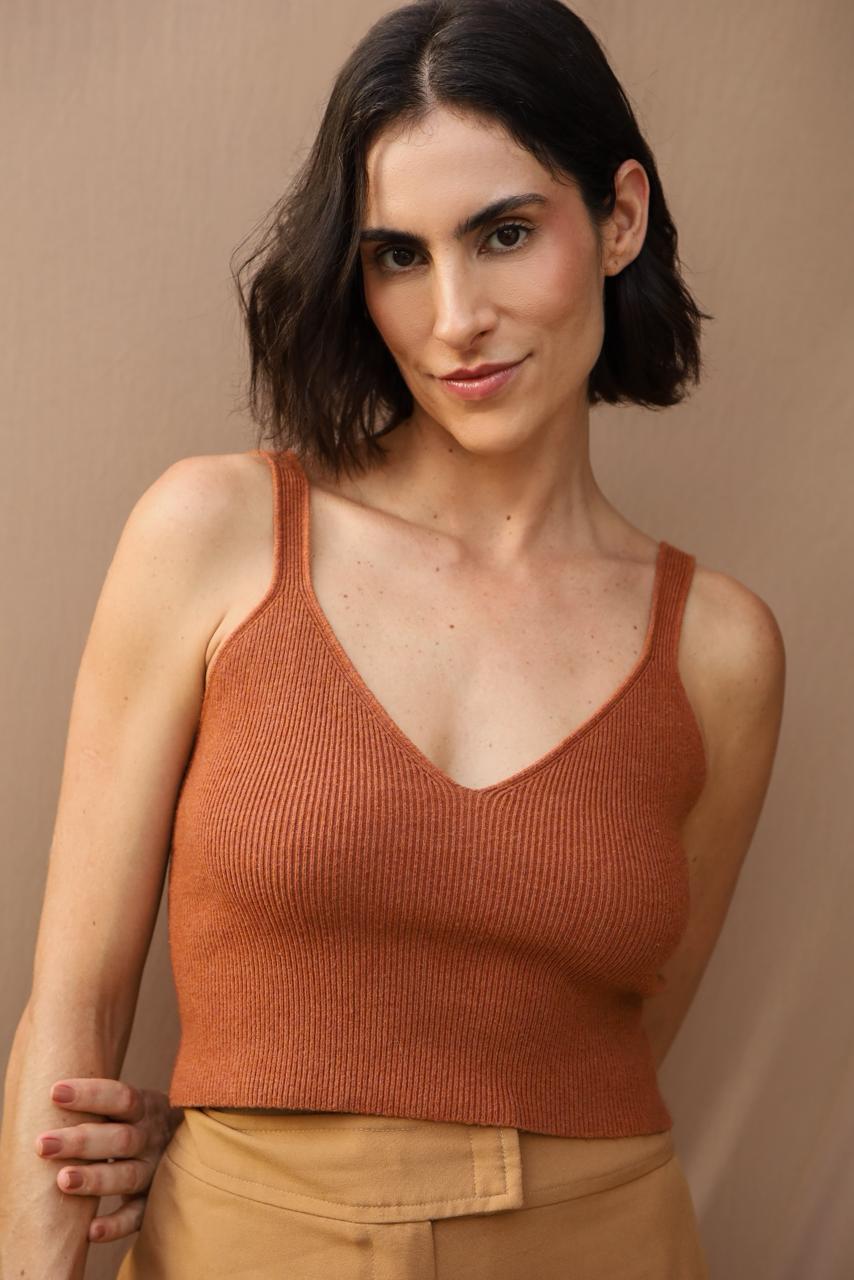 Ana Flávia Bischuttes - Front Management