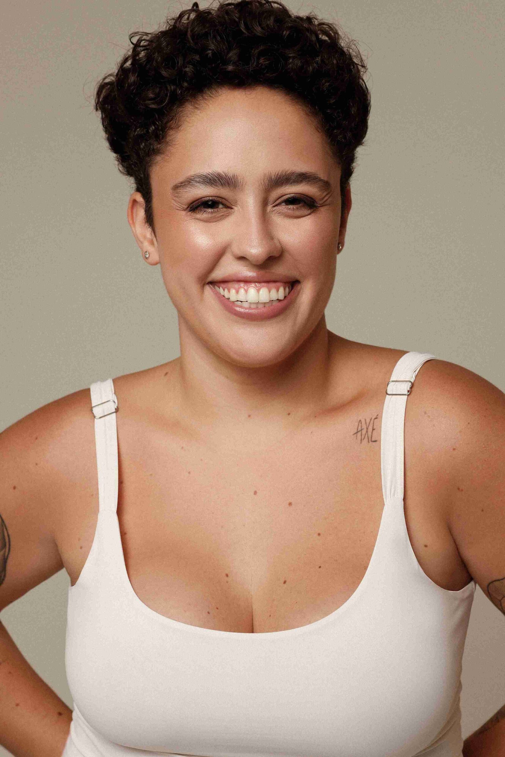 Bruna Ayd - Front Management
