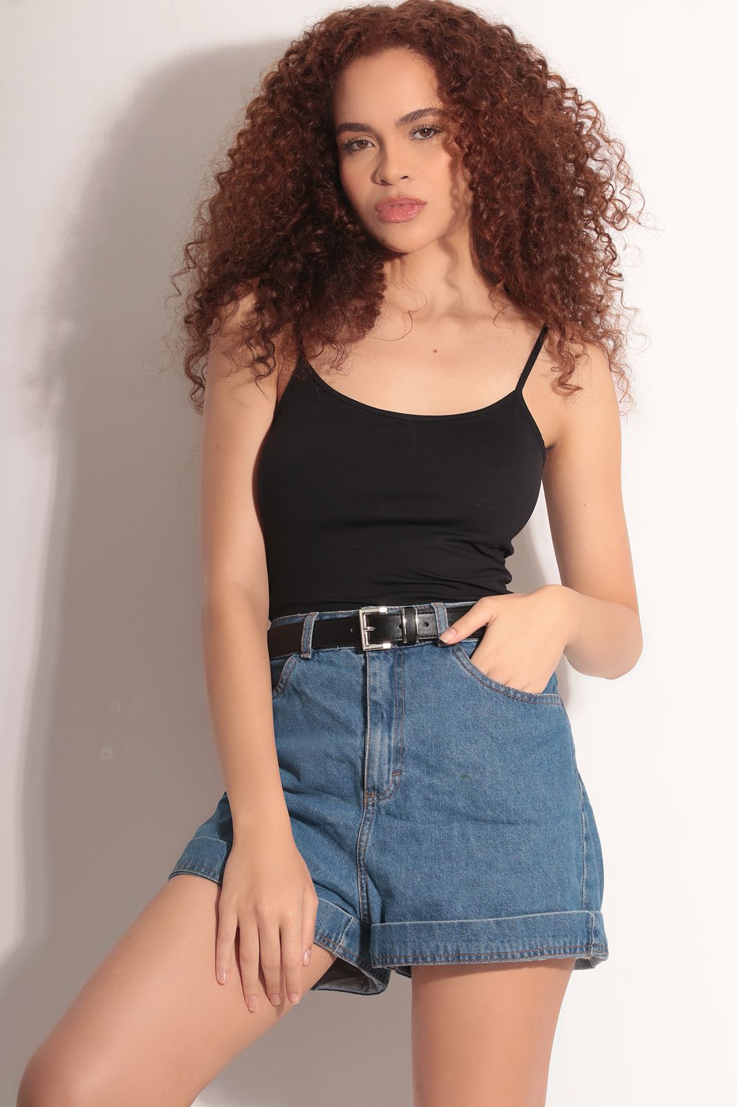 Laura Serlião - Front Management