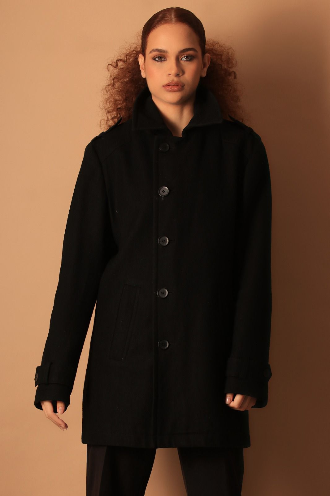 Laura Serlião - Front Management