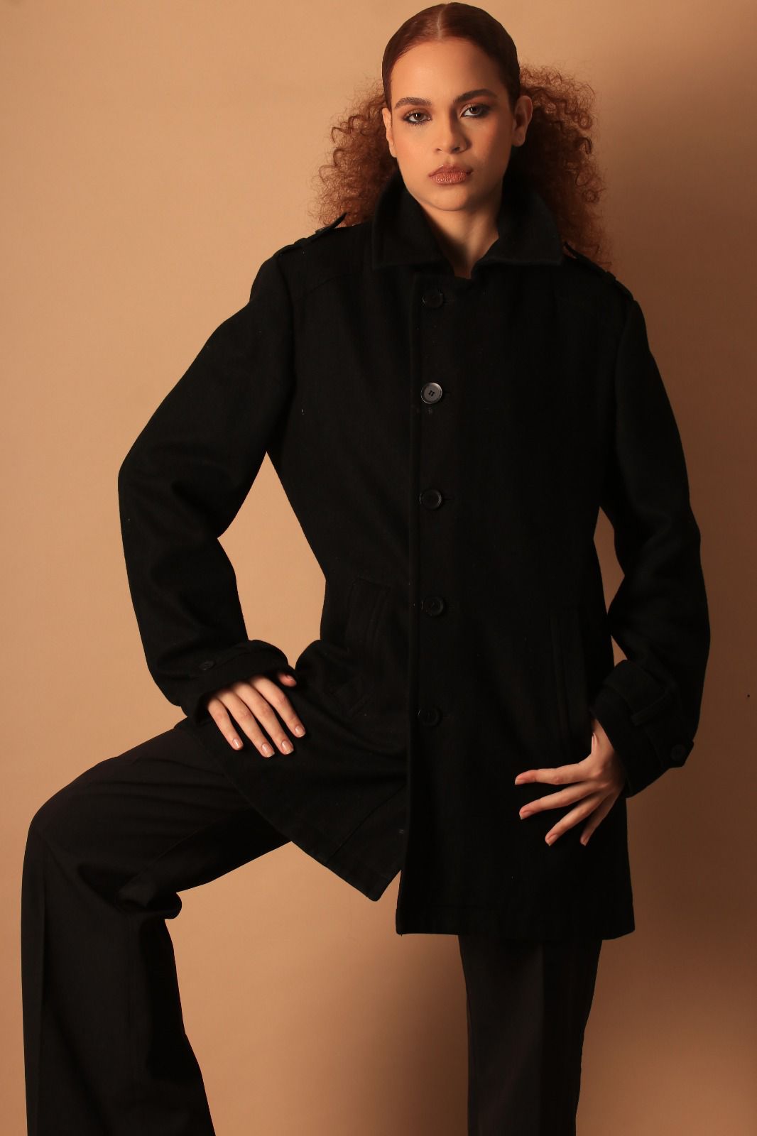 Laura Serlião - Front Management