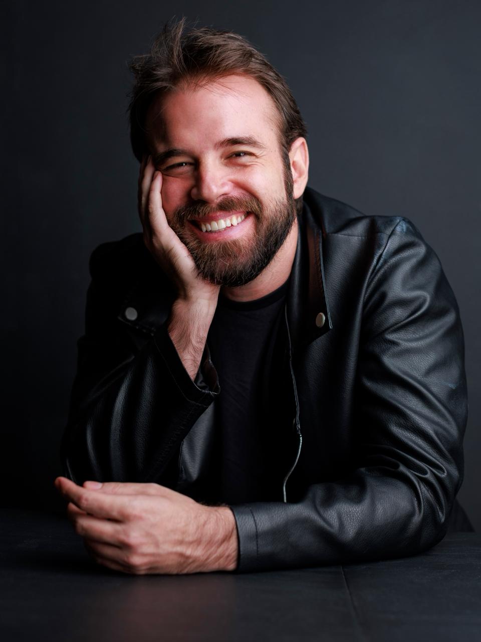 Pedro Casarin - Front Management