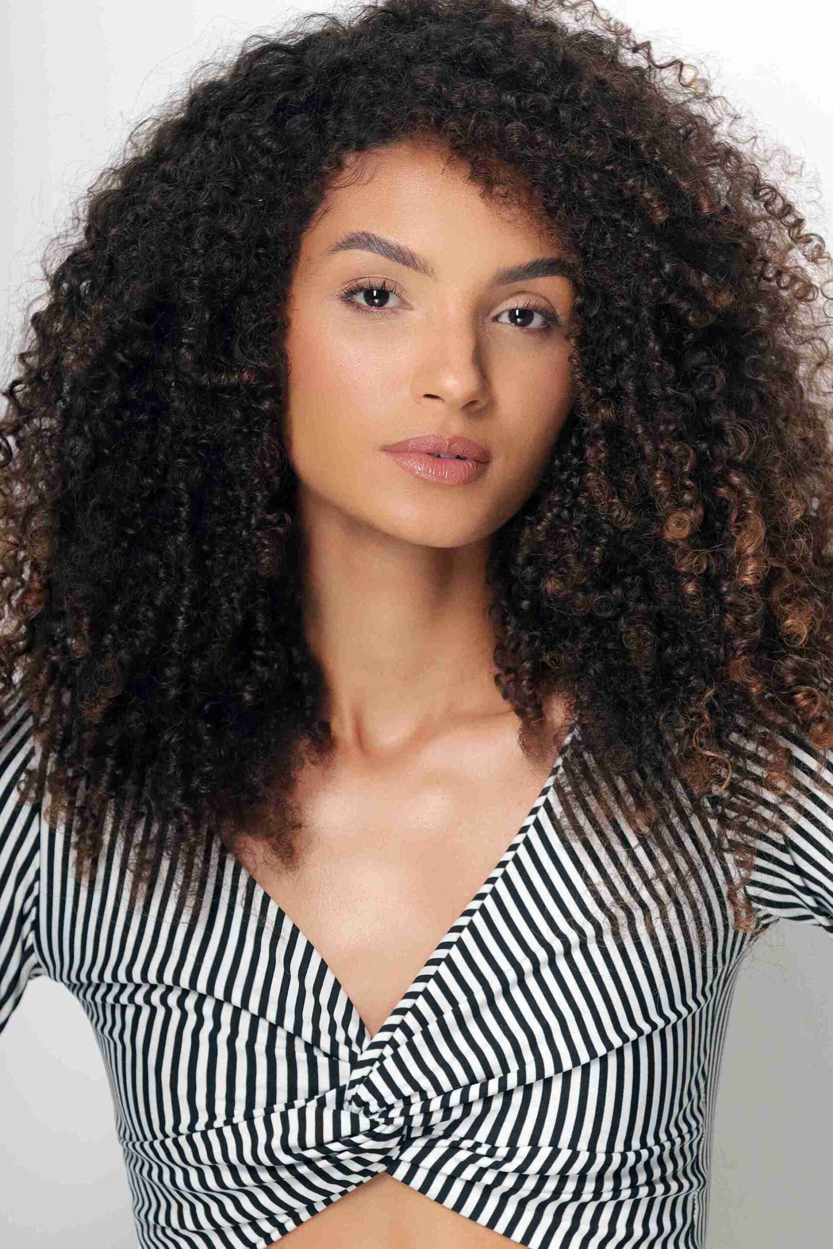 Luana Morais - Front Management