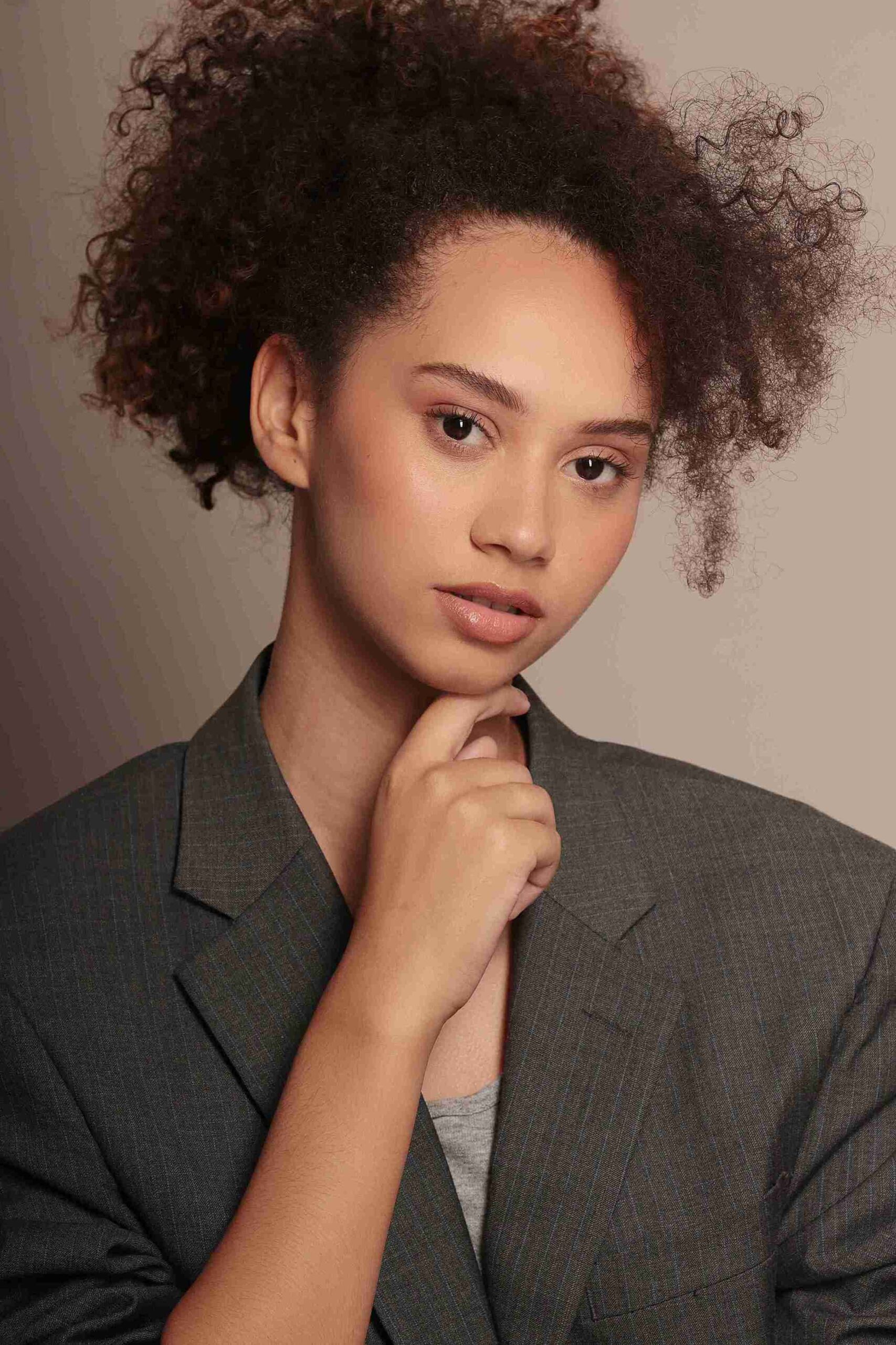 Mabi Ferreira - Front Management