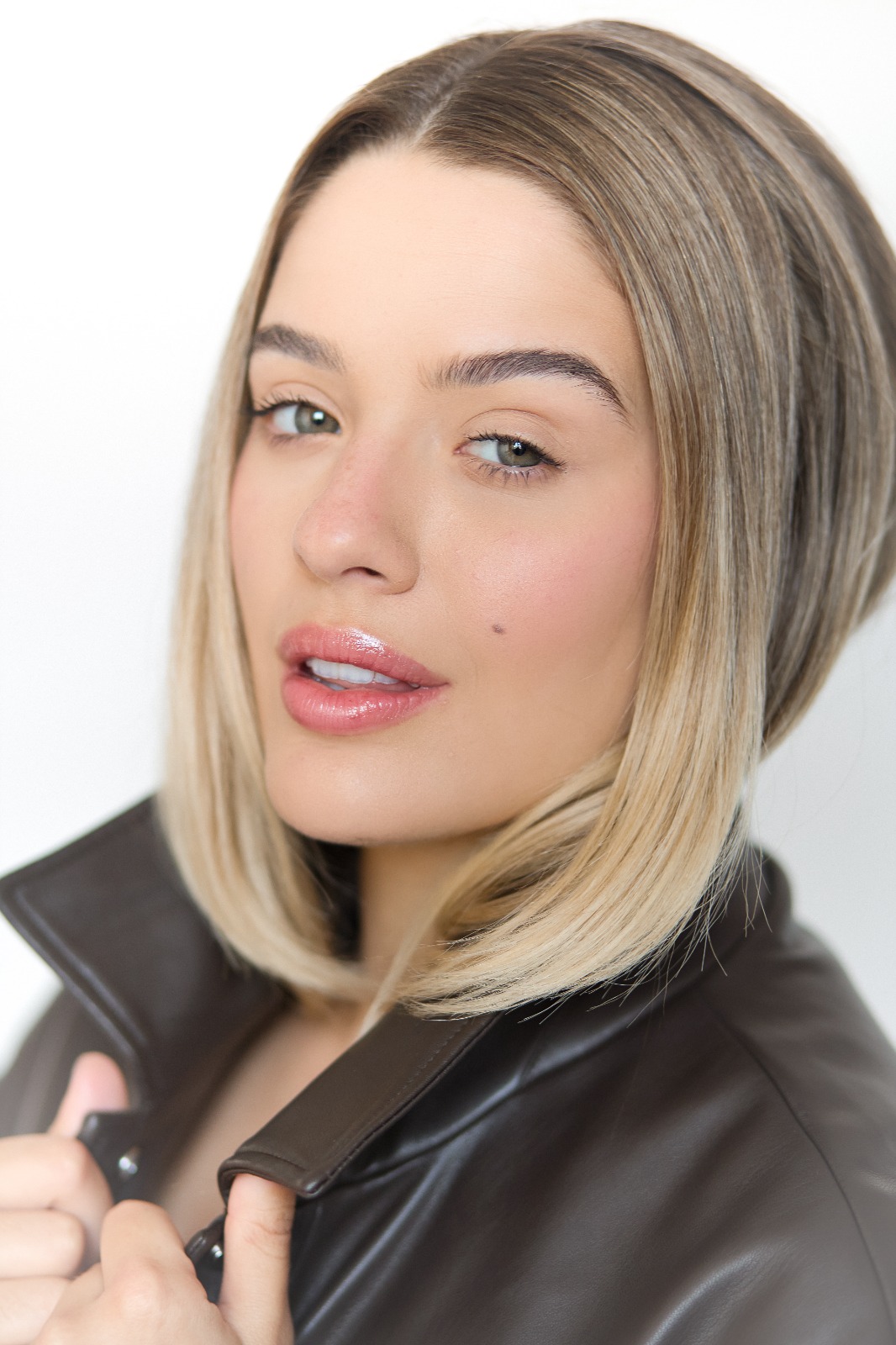 Laylla Coutinho - Front Management