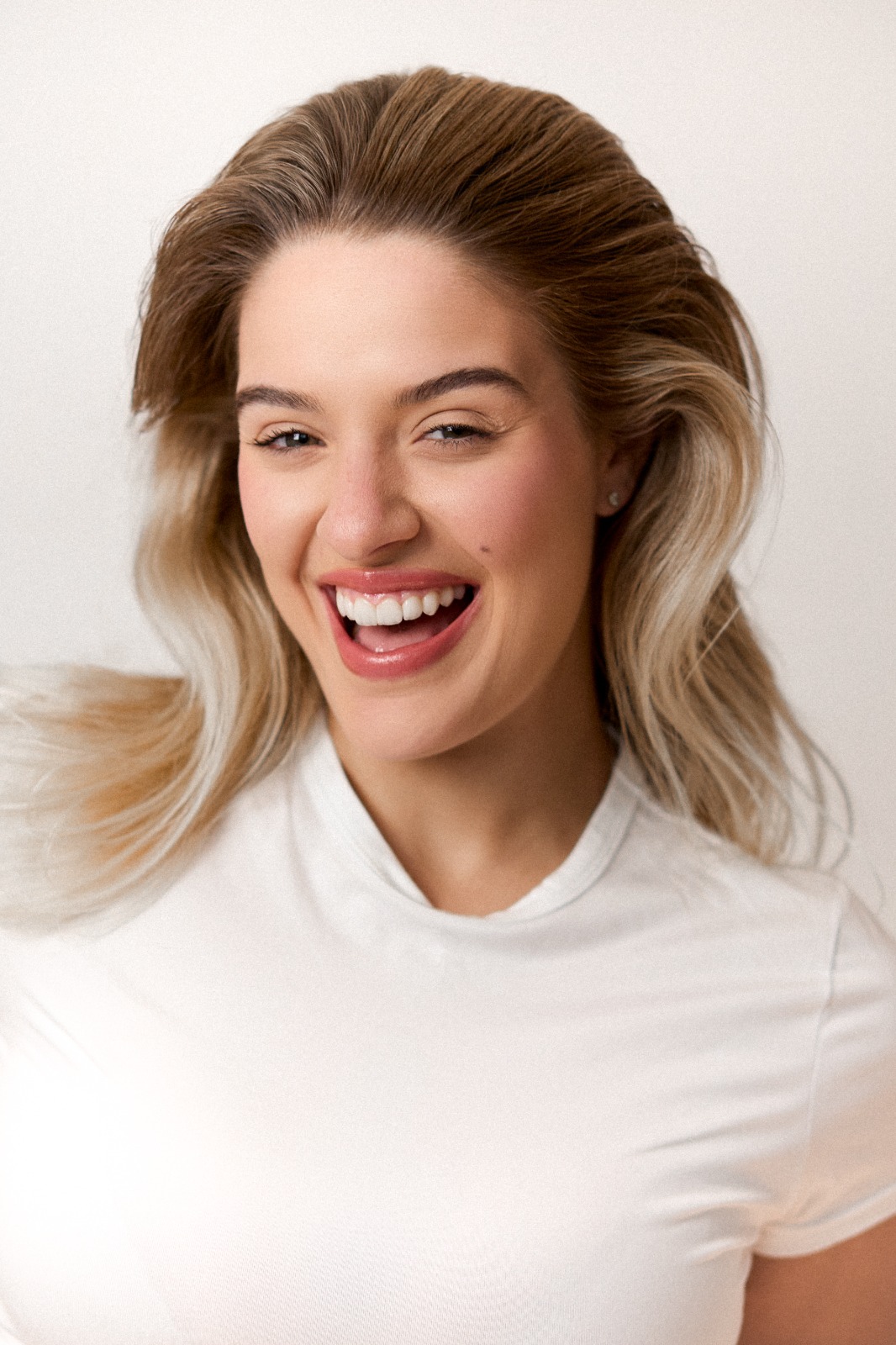 Laylla Coutinho - Front Management