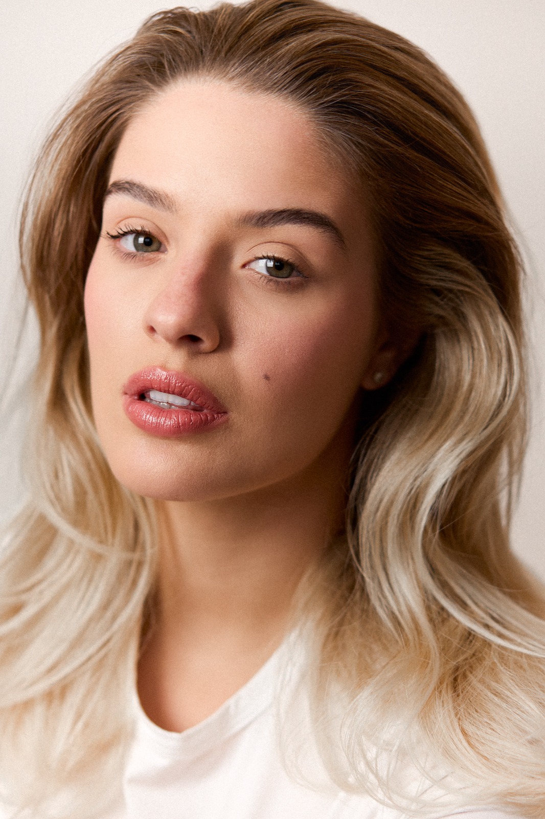 Laylla Coutinho - Front Management