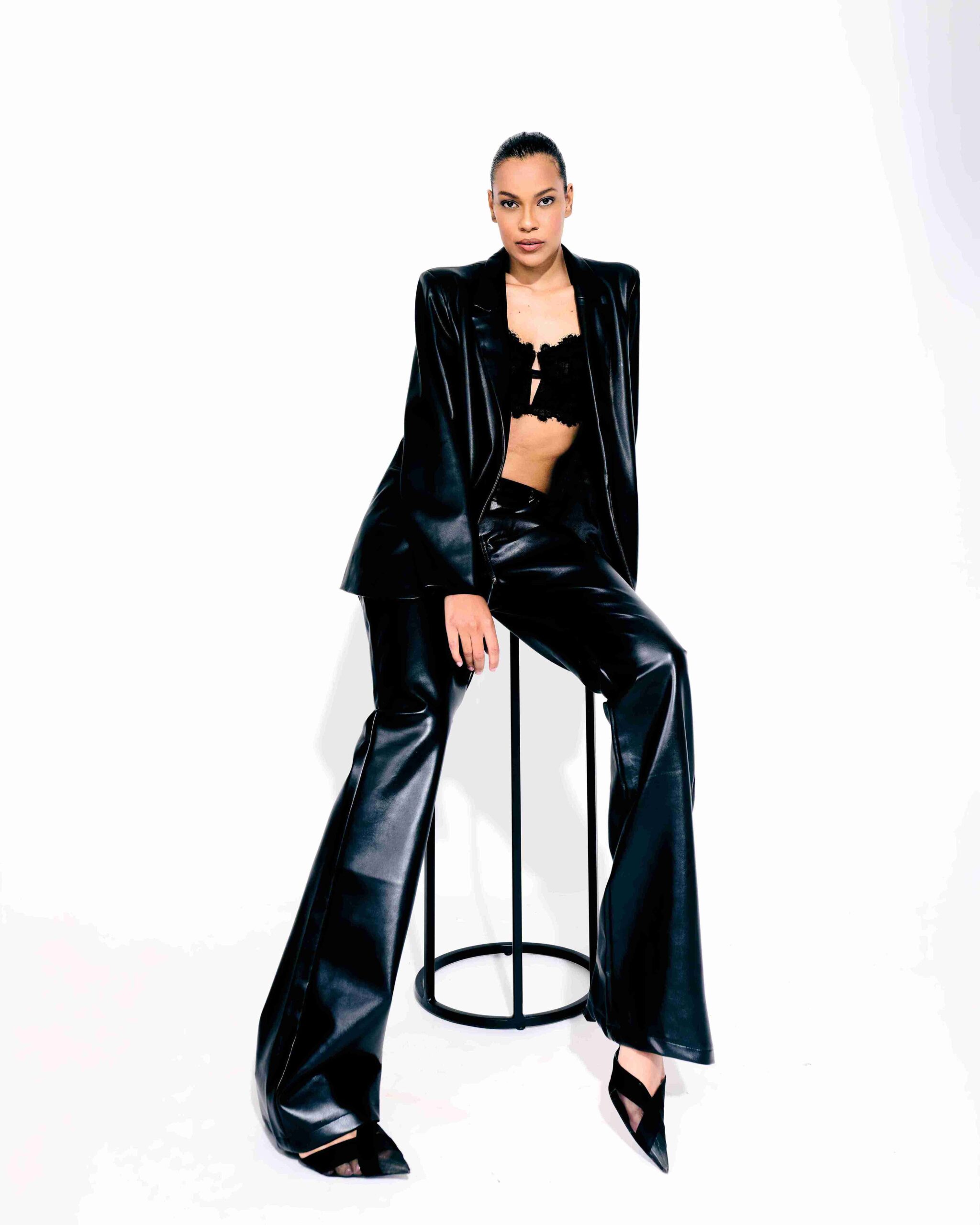 Ingrid Nathally - Front Management