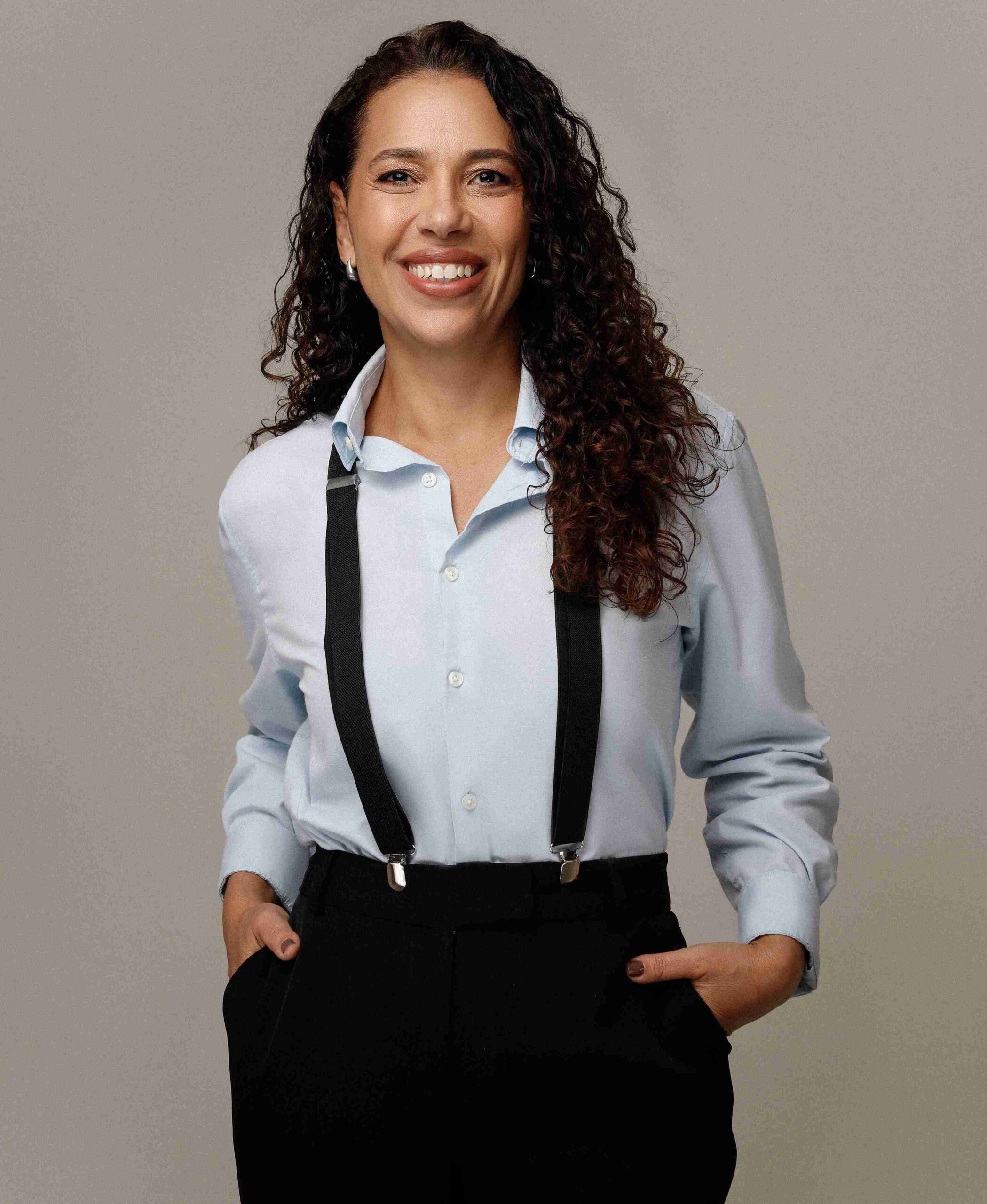 Malu Costa - Front Management