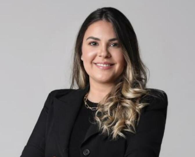 Vanessa Martins - Front Management